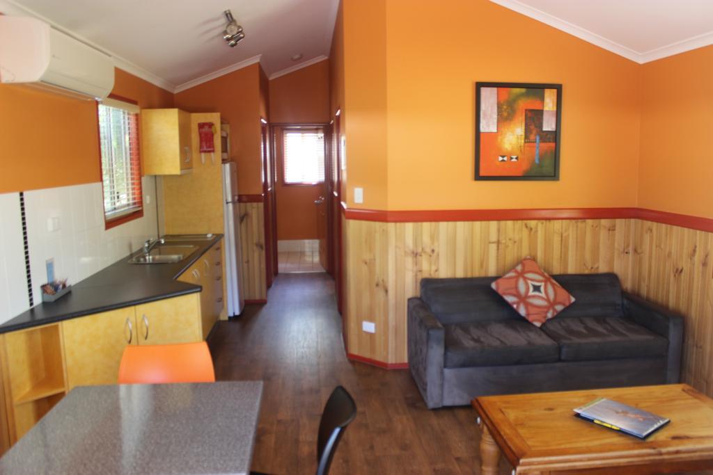 Big4 Aussie Outback Oasis Holiday Park Charters Towers Room photo
